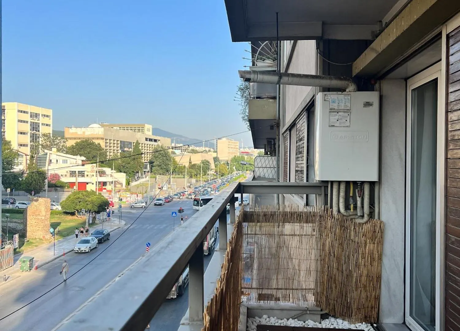Homevision - Galerius Arch Condo - City Center Thessaloniki