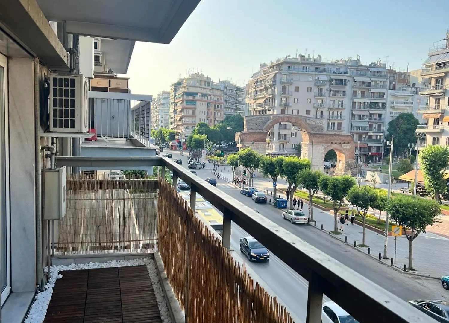 Apartment Homevision - Galerius Arch Condo - City Center Thessaloniki Greece